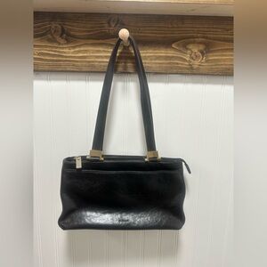 Mondani Classic Black Shoulder Bag